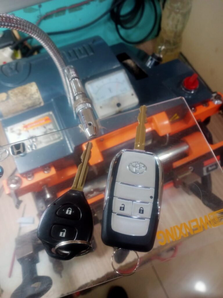 ahli kunci mobil 