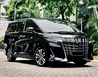sewa-mobil-manado-kinamang-4