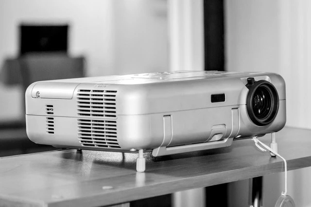 Proyektor dengan Lumens Tinggi