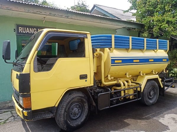 Mobil Sedot WC
